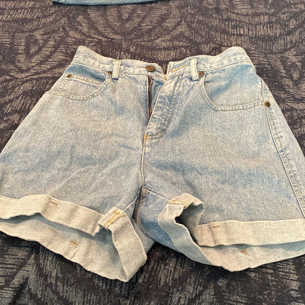 🌟 5/$15 Liz wear light blue washed denim shorts🌟